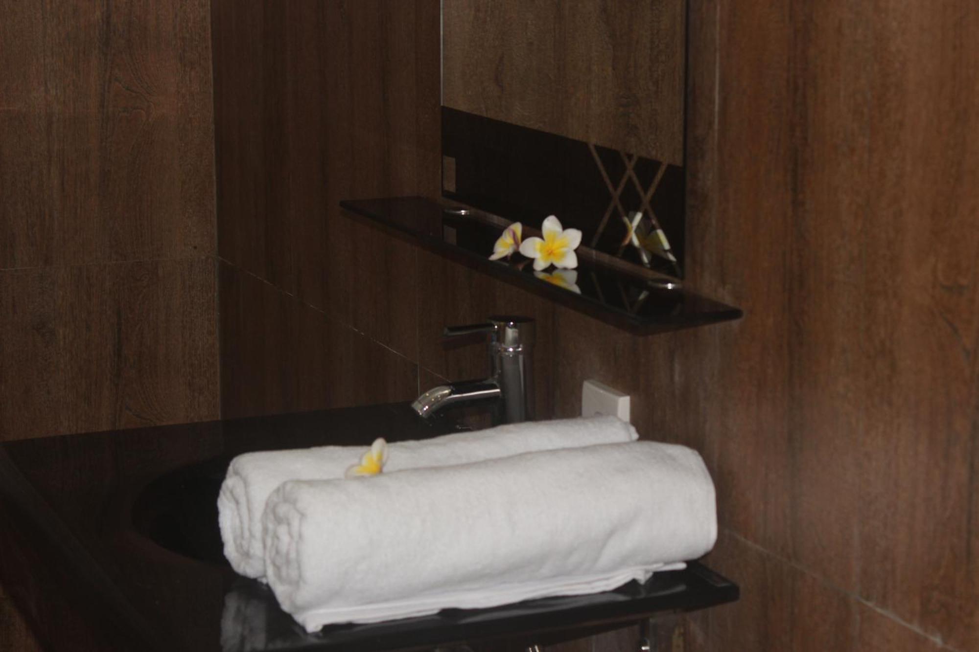 Silvy Guesthouse Canggu Kültér fotó